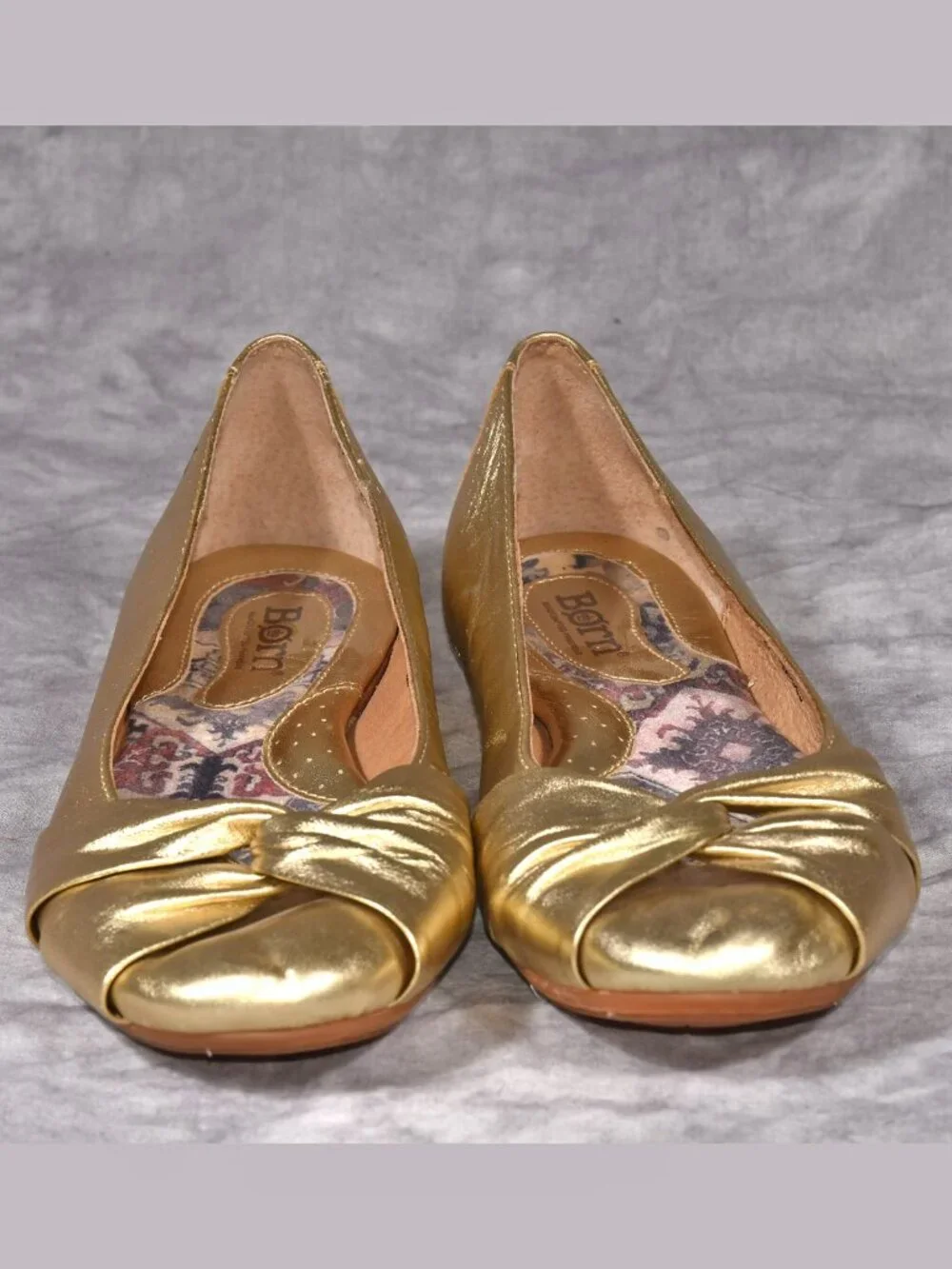 Born Shoes Metallic Gold Lilly Knotted Flats Size 8/39 Leather Upper Gently Used - Picture 2 of 14